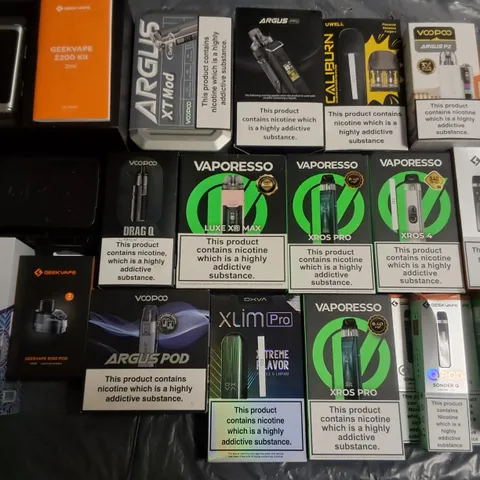 LOT OF 20 ASSORTED E-CIGARETTE SMOKING ITEMS TO INCLUDE ARGUS, VAPORESSO AND ASPIRE