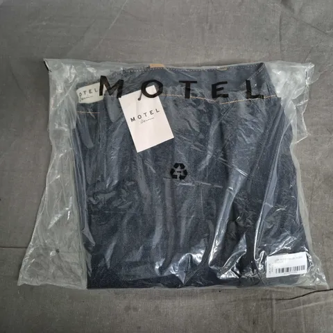 BAGGED MOTEL DENIM LOW RISE PARALLEL INDIGO JEANS – UK 12 (W30/L30)