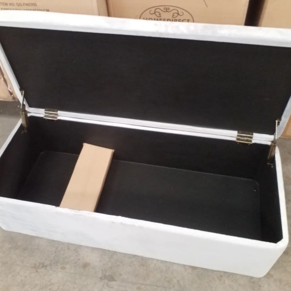 BRAND NEW BOXED HOMESDIRECT365 LIGHT GREY STORAGE OTTOMAN 