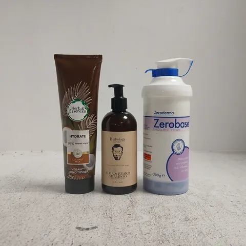 APPROXIMATELY 20 ASSORTED COSMETIC ITEMS INCLUDING VARIOUS MAKES AND BRANDS - COLLECTION ONLY