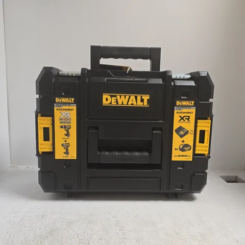 DEWALT DCK266M2T XR BRUSHLESS 18V CORDLESS DRILL/DRIVER KIT