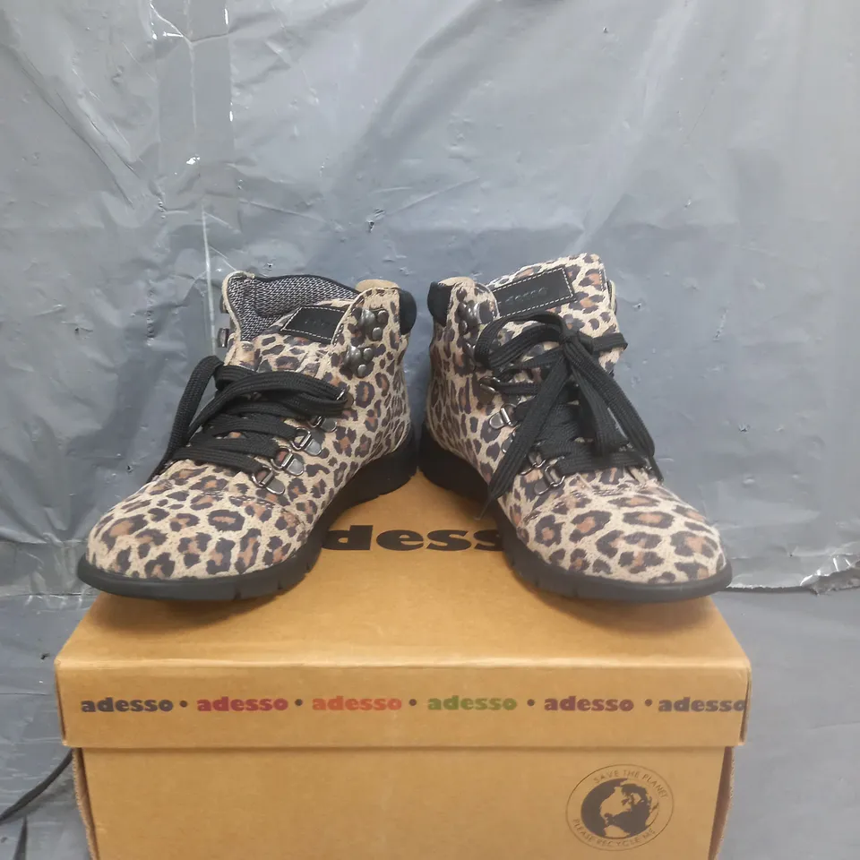 ADESSO AINSLEY BOOTS LEOPARD PRINT SIZE 5