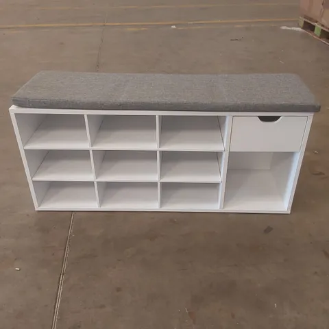 WOODEN STORAGE BENCH