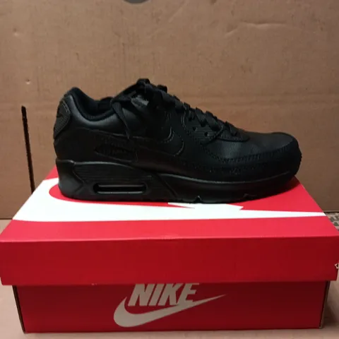 NIKE AIR MAX 90 LTR (GS) TRAINERS – BLACK/BLACK-WHITE, UK4 (US 4Y)