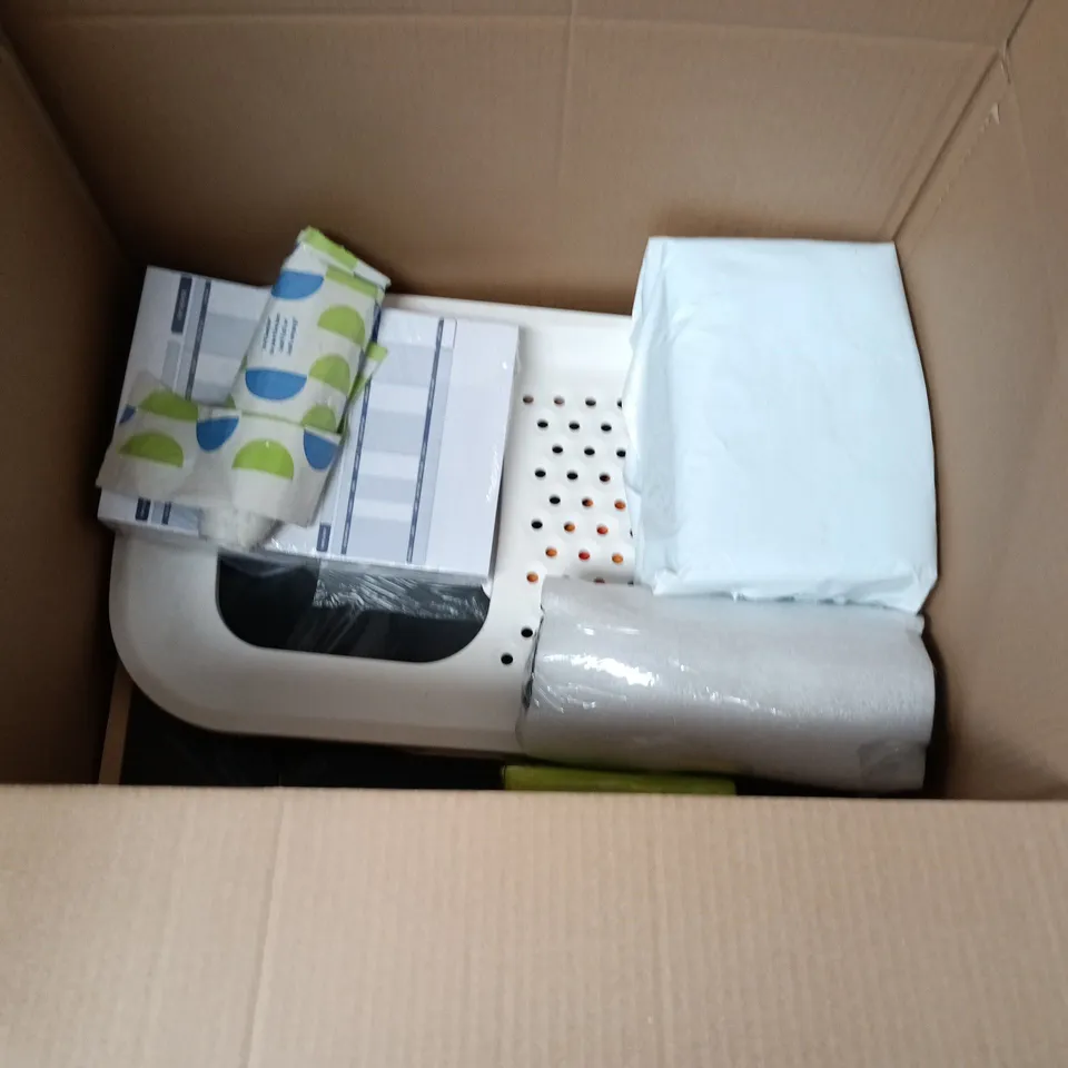 LOT OF APPROXIMATELY 20 ASSORTED HOUSEHOLD ITEMS TO INCLUDE TUBBAWARE, FILLED CUSHION AND PEDAL BIN