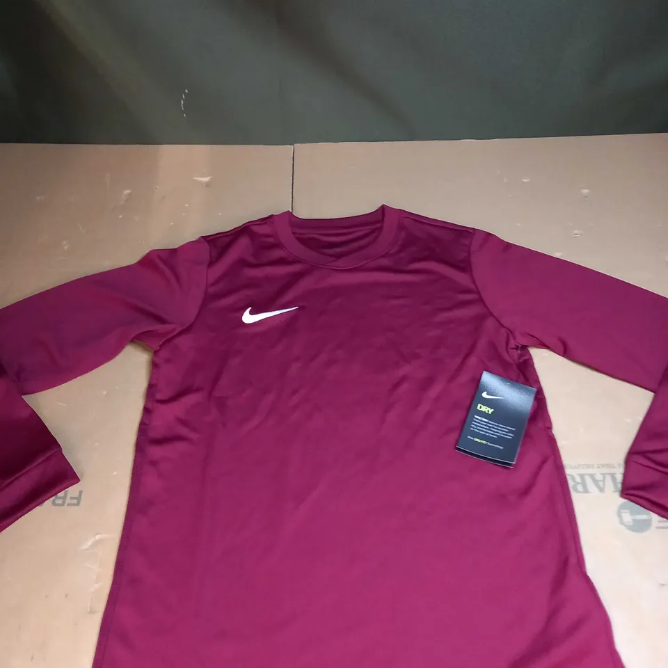 NIKE YOUTH UNISEX LONG SLEEVED SHIRT SIZE M