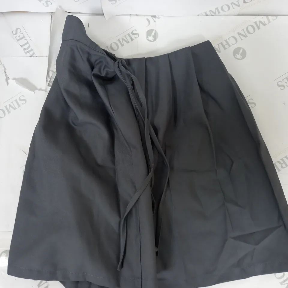 CIDER SKIRT IN GREY SIZE XL 