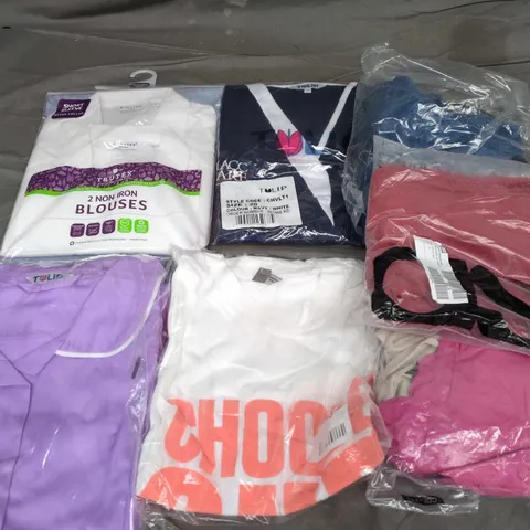 APPROXIMATELY 35 ASSORTED CLOTHING ITEMS IN VARIOUS SIZES, STYLES & COLOURS TO INCLUDE JEANS, BLOUSES, TOPS, ETC - COLLECTION ONLY