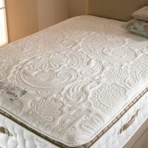 BAGGED PILLOW TOP MEMORY FOAM POCKET SPRUNG 5' MATTRESS