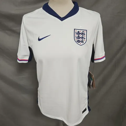 NIKE KIDS DRI-FIT FOOTBALL SHIRT IN WHITE/NAVY SIZE XL