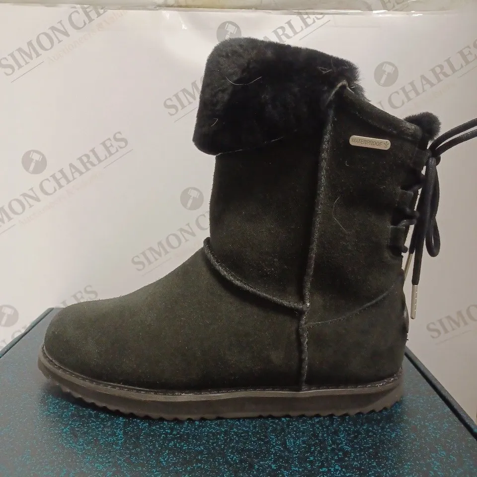 BOXED EMU BIRDWOOD WATERPROOF SHEEPSKIN BOOTS, BLACK - SIZE 6