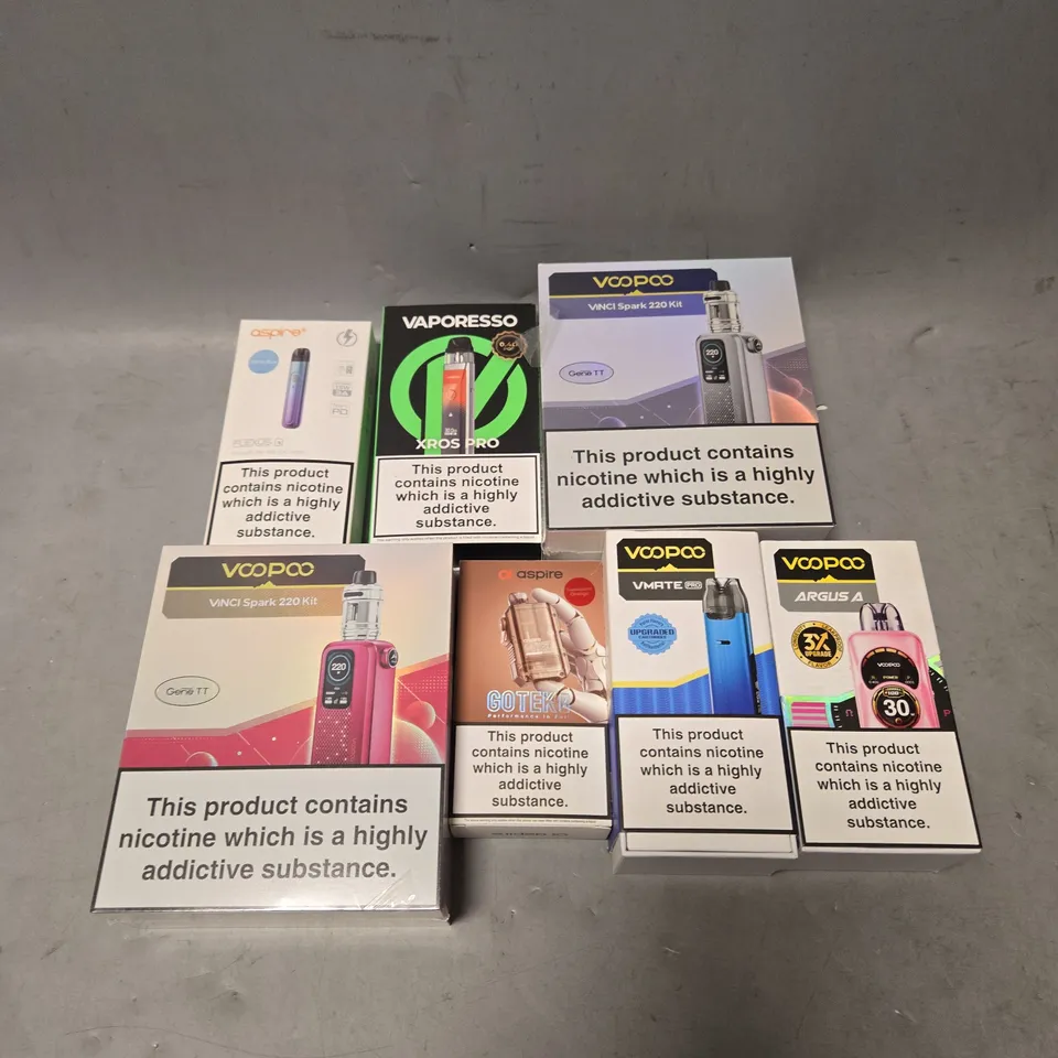 APPROXIMATELY 20 VAPES, E-CIGARETTES & ACCESSORIES TO INCLUDE ASPIRE, VAPORESSO, VOOPOO ETC