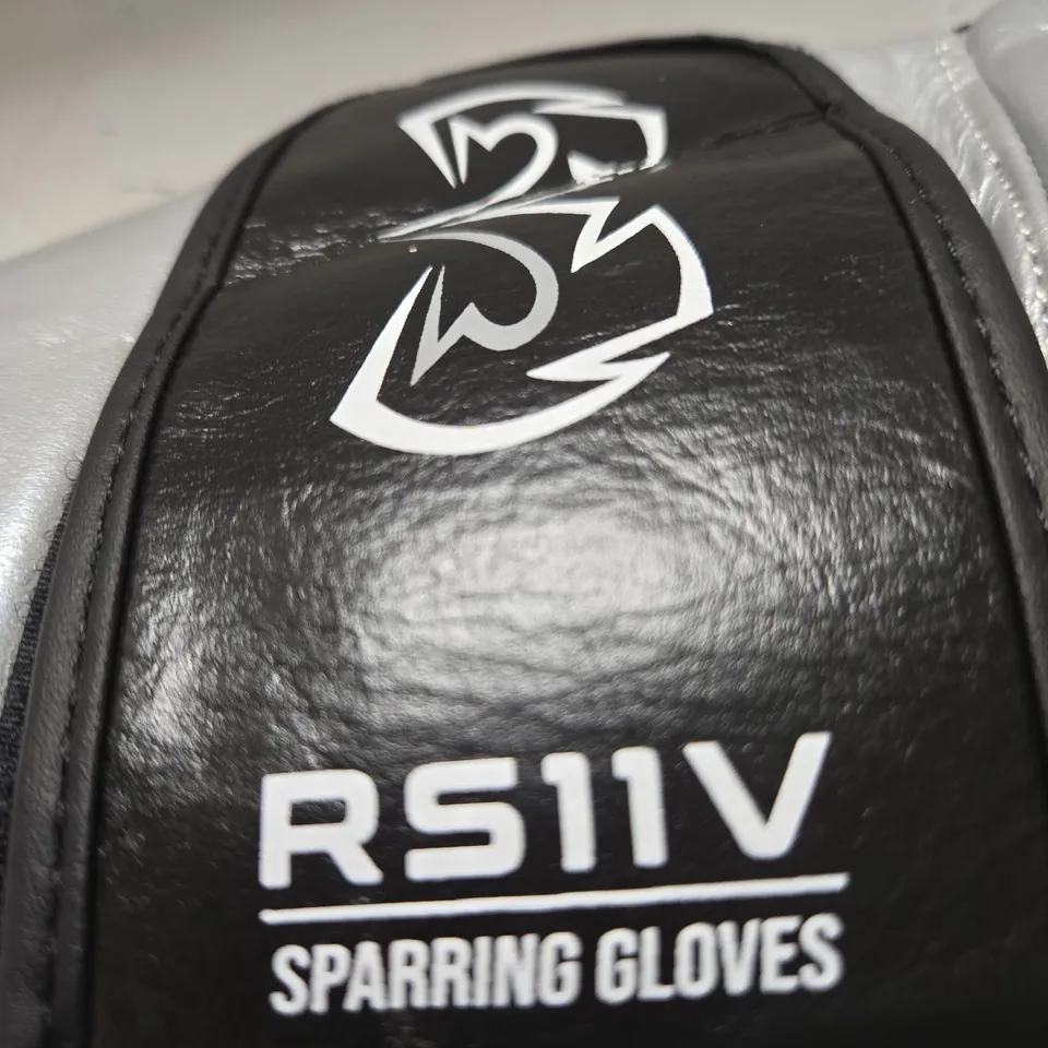 EVOLUTION RS11V SPARRING GLOVES – SILVER/GREY 