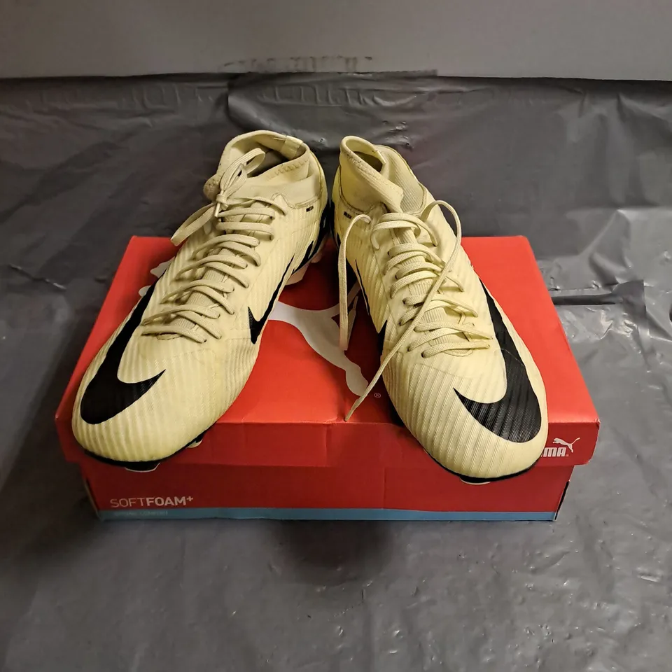 PAIR OF NIKE AIR ZOOM FOOTBALL BOOTS IN LEMONADE/BLACK SIZE UK 11
