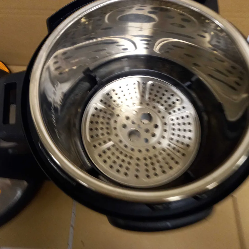 INSTANT POT DUO CRISP AIR FRYER