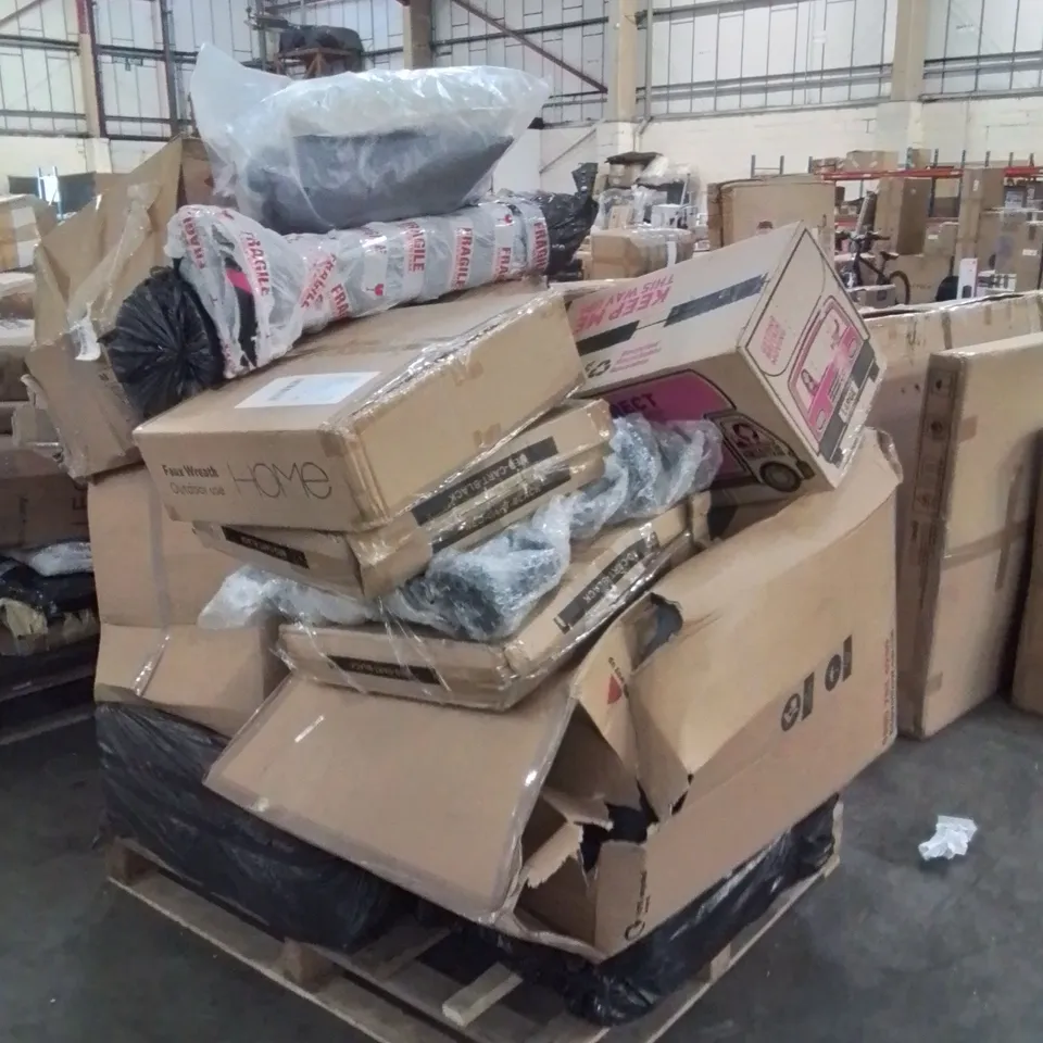 PALLET OF ASSORTED FURNITURE PARTS AND CONSUMERS PRODUCTS 