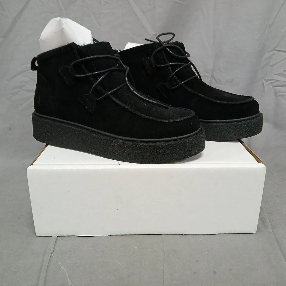 BOXED PAIR OF HUSH PUPPIES BRIANNA LACE BOOTIES IN BLACK SIZE 5