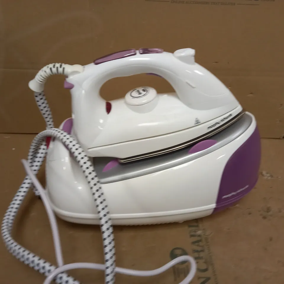 MORPHY RICHARDS JET STEAM GENERATOR IRON 333020 PINK/WHITE