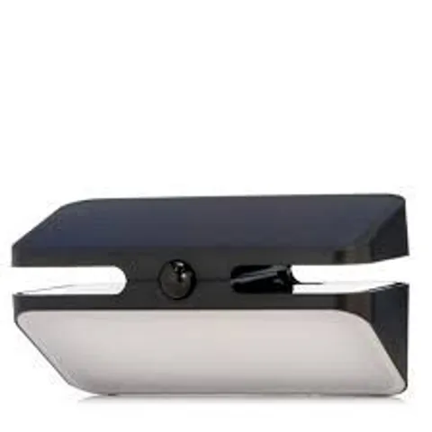 BUILDCRAFT 700 LUMEN SOLAR GARDEN SECURITY LIGHT