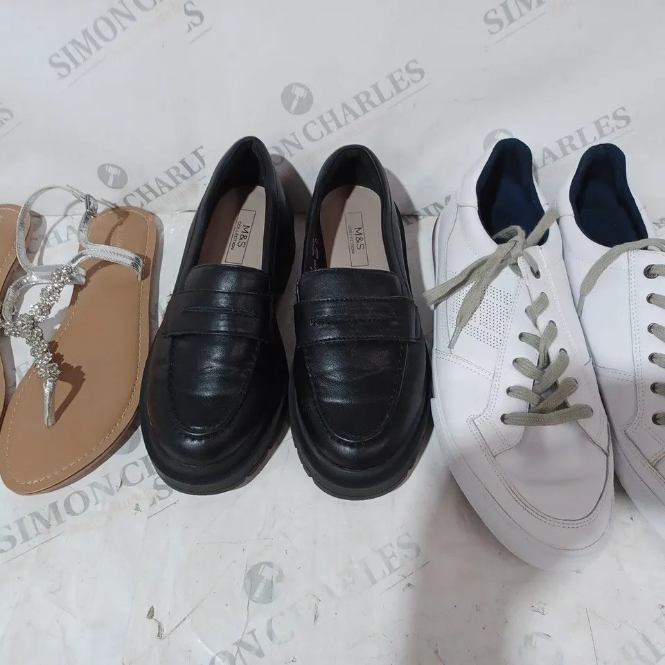 BOX OF APPROXIMATELY 20 ASSORTED PAIRS OF SHOES & FOOTWEAR ITEMS TO INCLUDE TOMMY HILFIGER, M&S, ACCESSORIZE, ETC