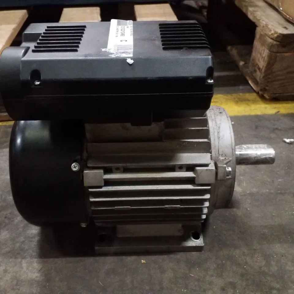 CLARKE 3HP SINGLE PHASE 2-POLE MOTOR (230V)
