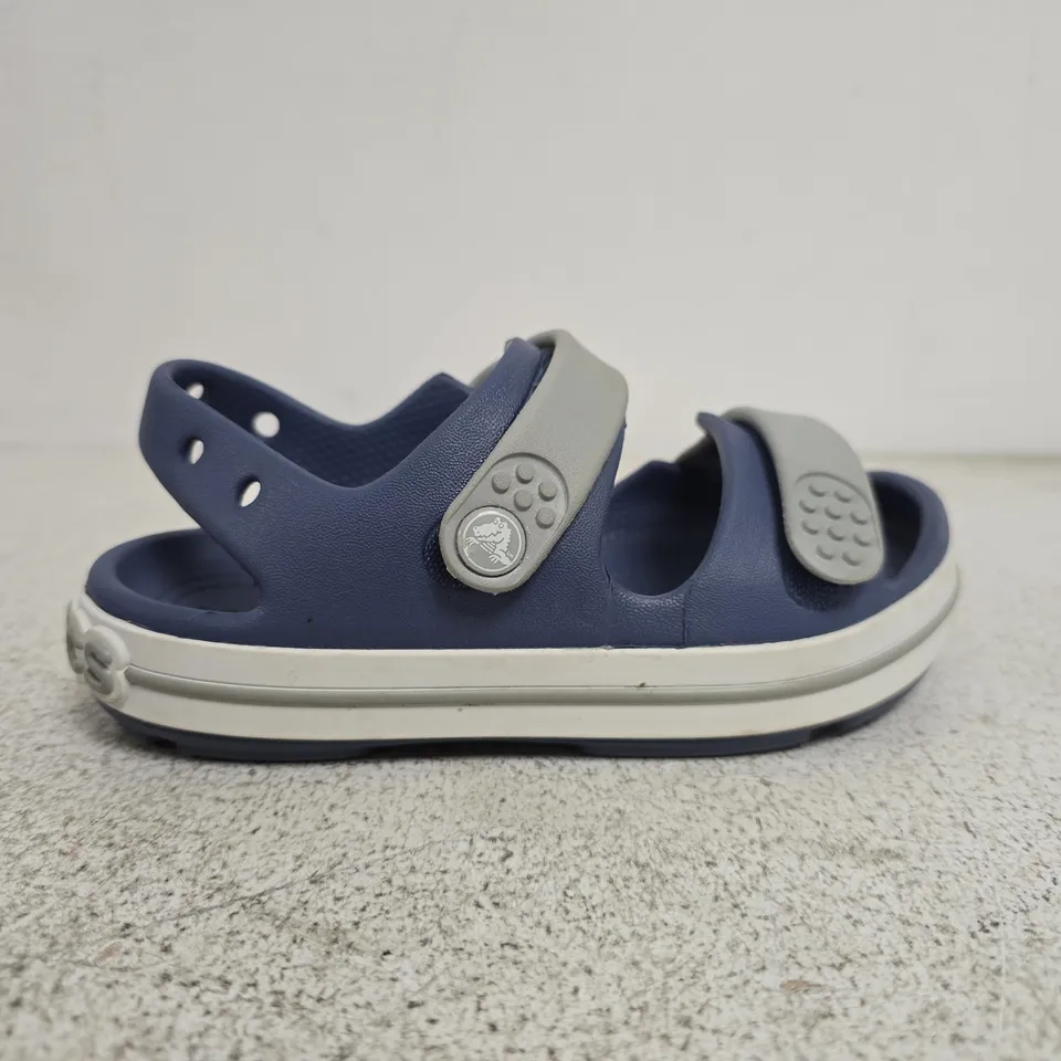 CROCS KIDS' SANDALS - PAIR