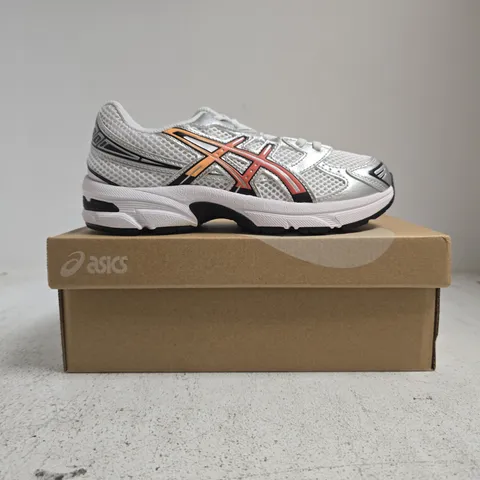 BOXED PAIR OF ASICS GEL-1130 TRAINERS IN SILVER/ORANGE SIZE UK 2