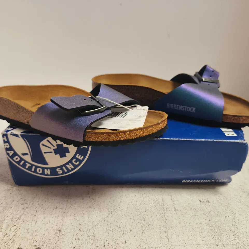BOXED PAIR OF BIRKENSTOCK MADRID BS OPEN TOE SANDALS IN ICY METALLIC VIOLET SIZE UK 5.5