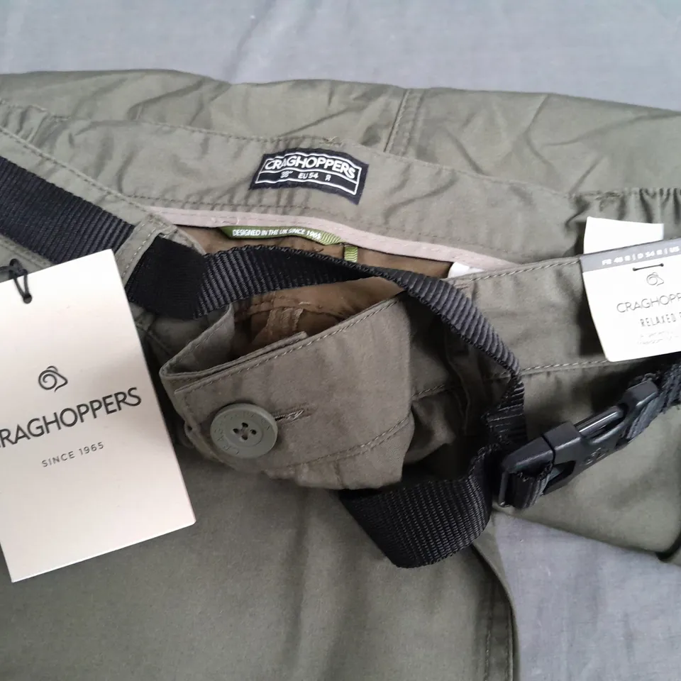 CRAGHOPPERS MENS KIWI CLASSIC TROUSERS IN WILD OLIVE - UK 38