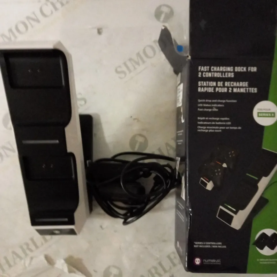 XBOX SERIES X DUAL CHARGING DOCK
