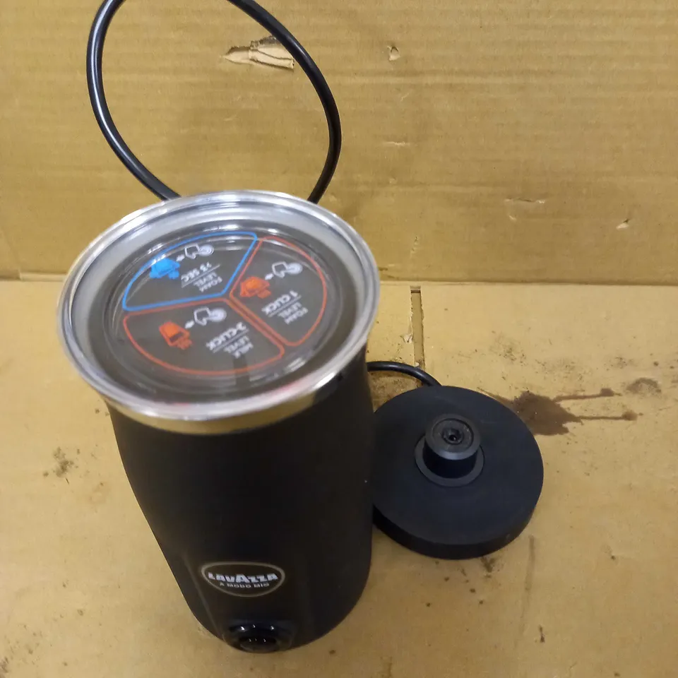 LAVAZZA A MODO MIO MILK EASY FROTHER 