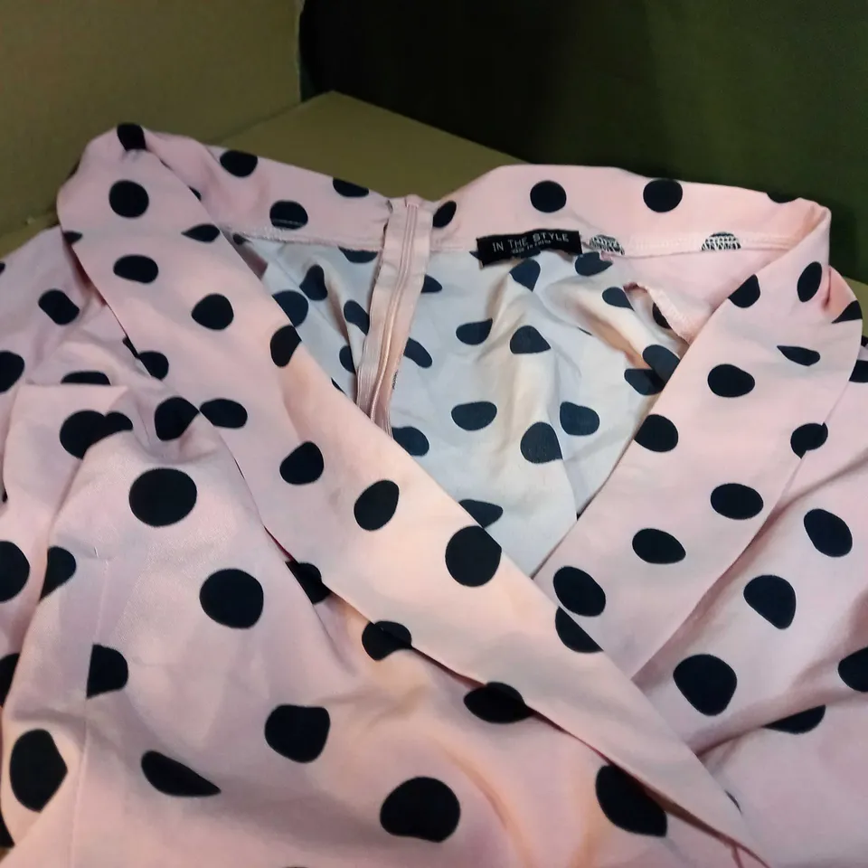 INTHESTYLE PINK POLKA DOT PLUNGE MIDI DRESS - SIZE 18