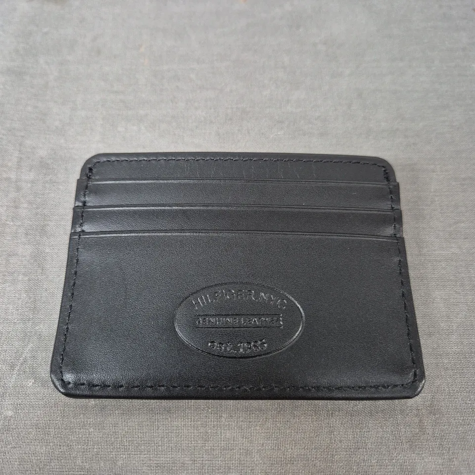 BOXED TOMMY HILFIGER CARD HOLDER