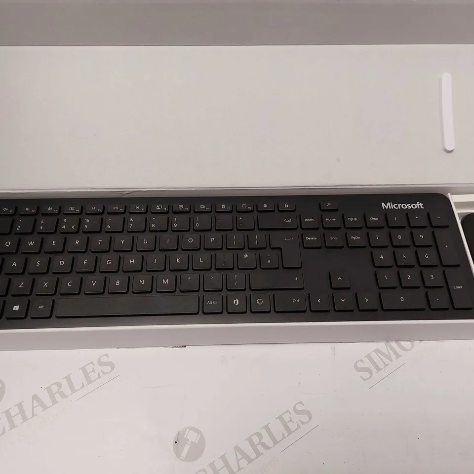MICROSOFT WIRELESS BLUETOOTH KEYBOARD AND MOUSE 