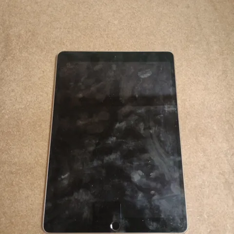 APPLE IPAD – SILVER, 9.7IN WI‑FI TABLET