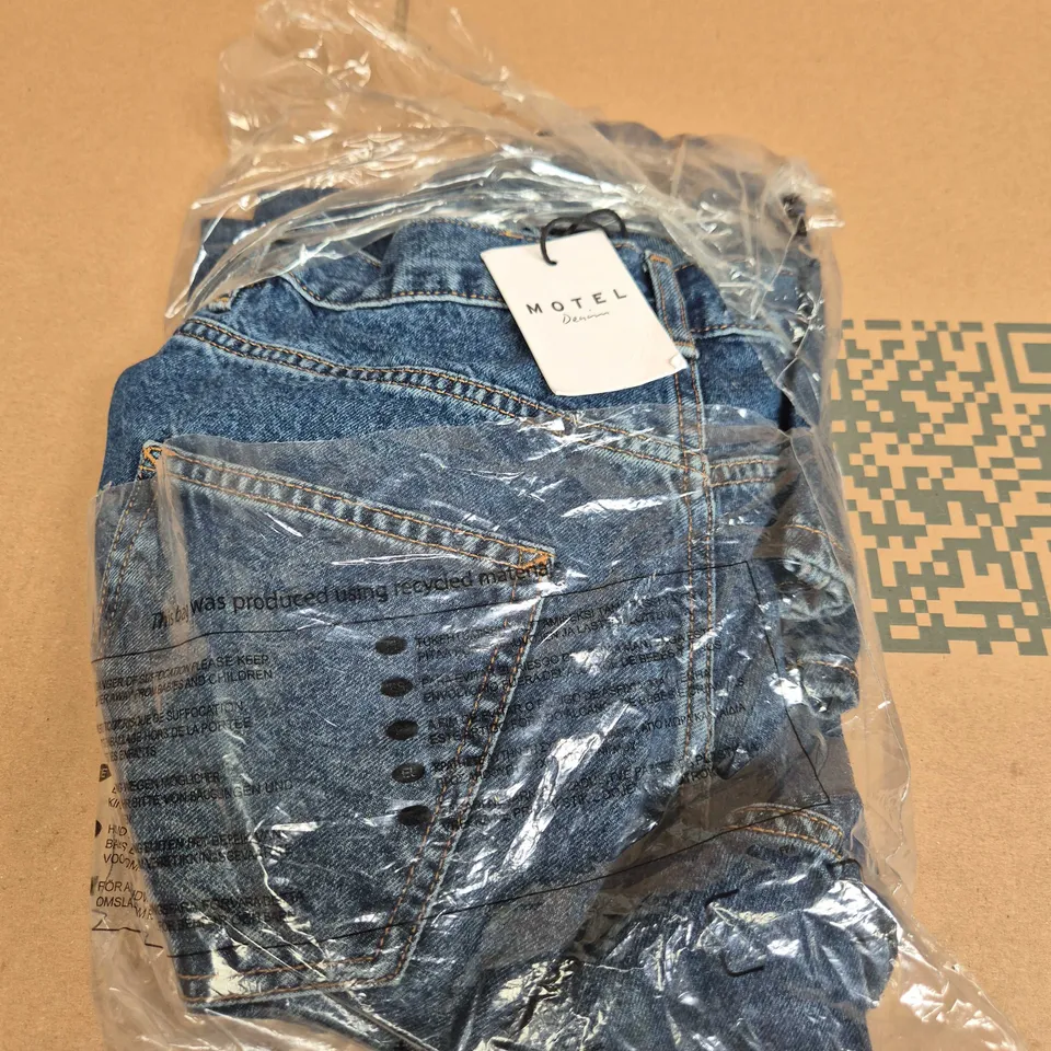MOTEL DENIM JEANS – EXTRA WIDE LOW RISE, MID BLUE, W28 L30