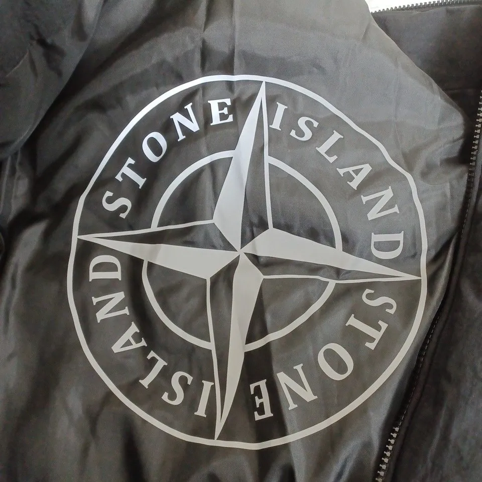 STONE ISLAND BOMBER WINTER COAT SIZE L 