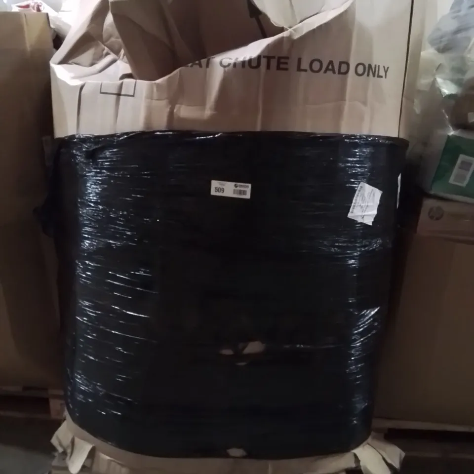 PALLET CONTAINING A VERY LARGE QUANTITY OF ICE CREAM TUBS PAPER PLATES AND NAPKINS
