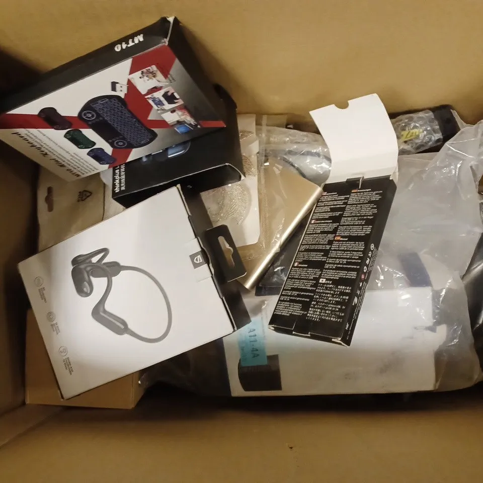 BOX OF APPROX 15 ASSORT ITEMS TO INCLUDE - THINKPLUS LIVEPODS LP40PRO - ELEFULL BATTERY PACK - MT10 MINI KEYBOARD ECT