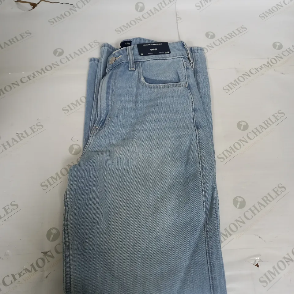HOLLISTER BAGGY DENIM JEANS SIZE W25