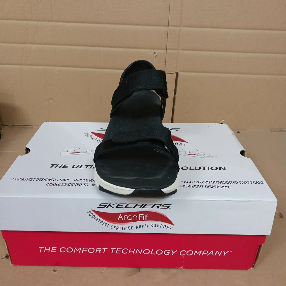 SKECHERS ARCH FIT VELCRO SANDALS BLACK SIZE 6