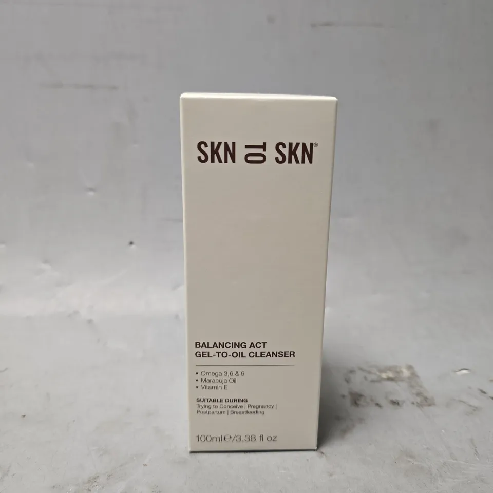 BOXED SKN TO SKN BALANCING ACT GEL-TO-OIL CLEANSER
