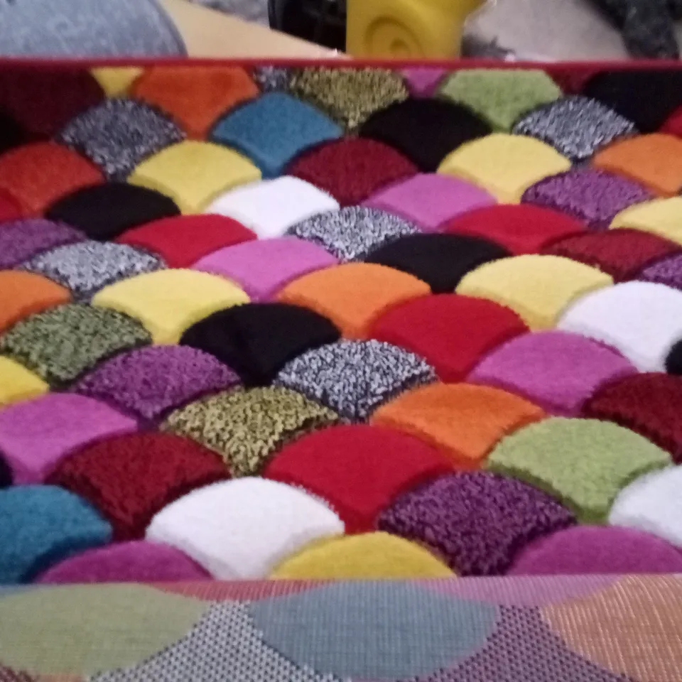 NOBLES LOOPED HOOKED BLACK/RED/PINK RUG 80 * 150CM