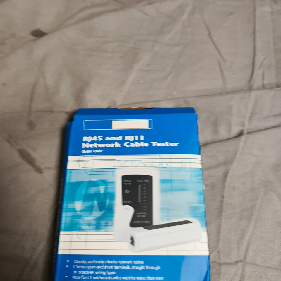 APPROXIMATELY 8 ASSORTED ELECTRICAL PRODUCTS INCLUDING WIFI RANGE EXTENDER , NETWORK CABLE TESTER ULTRA THIN FLOOD LIGHT 