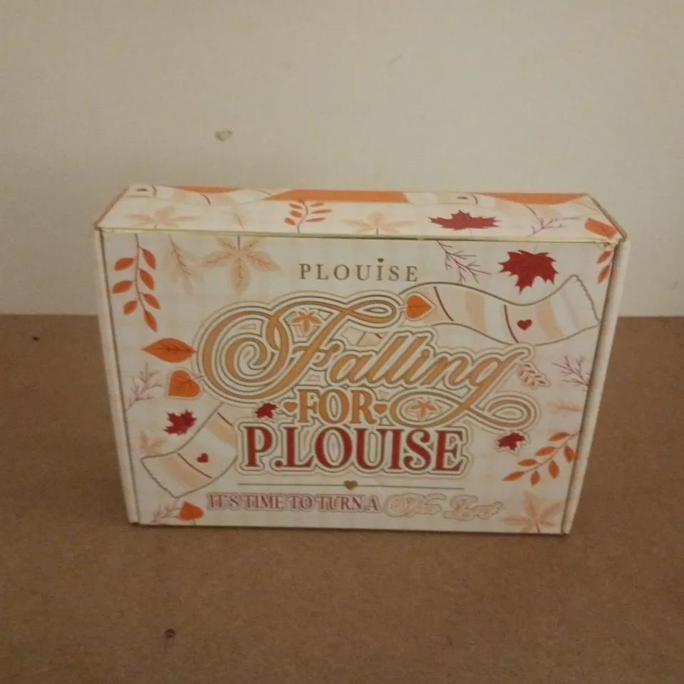 BOXED AND SEALED PLOUISE FALLING FOR PLOUISE SET