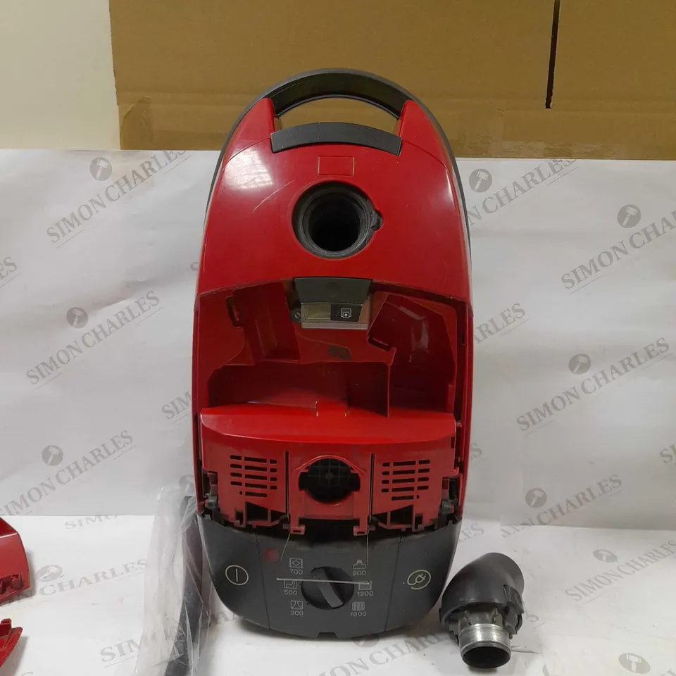 MIELE COMPLETE C3 HOOVER