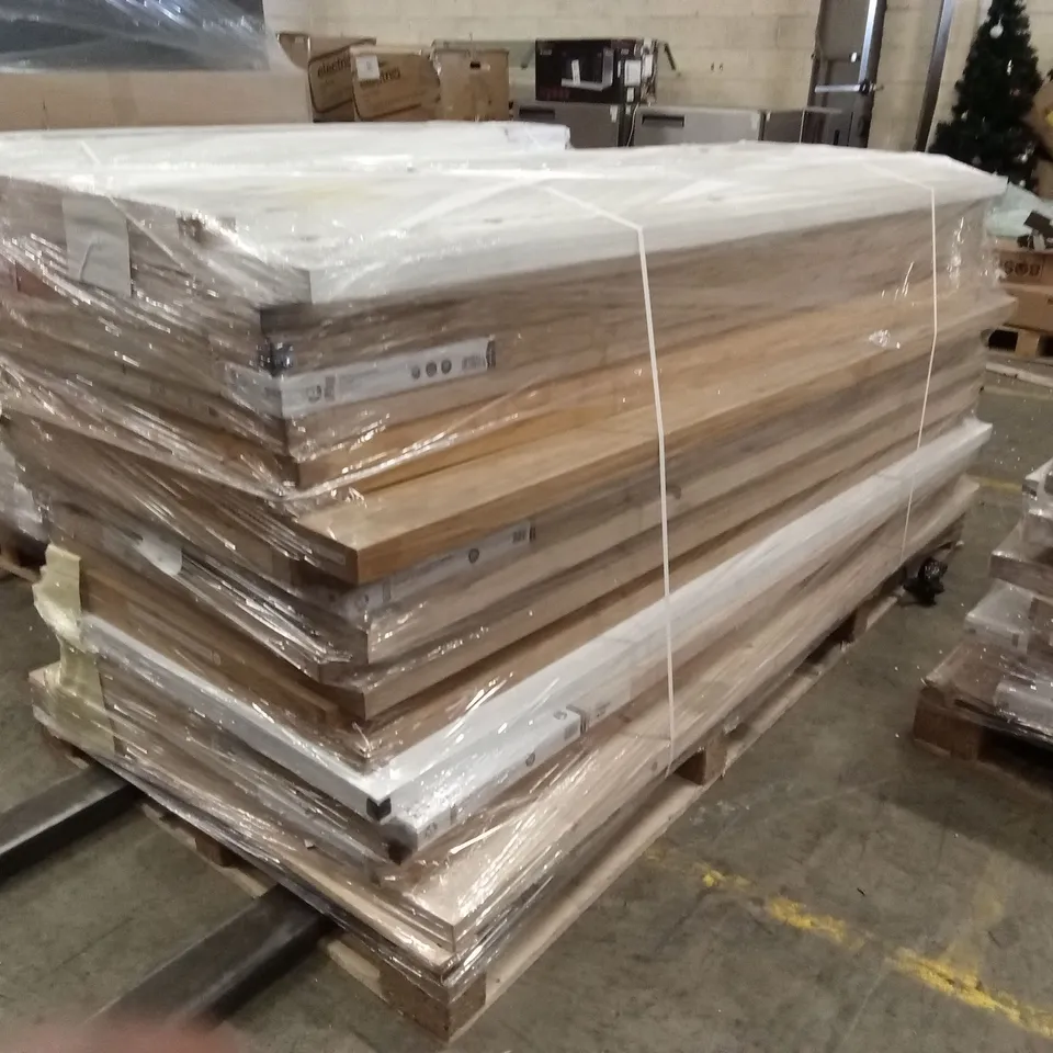 PALLET CONTAINING APPROXIMATELY 20 DOORS