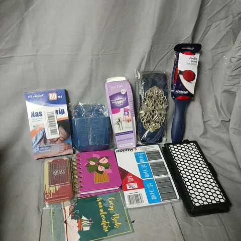 APPROXIMATELY 15 ASSORTED HOUSEHOLD ITEMS TO INCLUDE REMOVER GEL, LINT BRUSH, ARROW T50 STAPLE MULTI-PACK, ETC