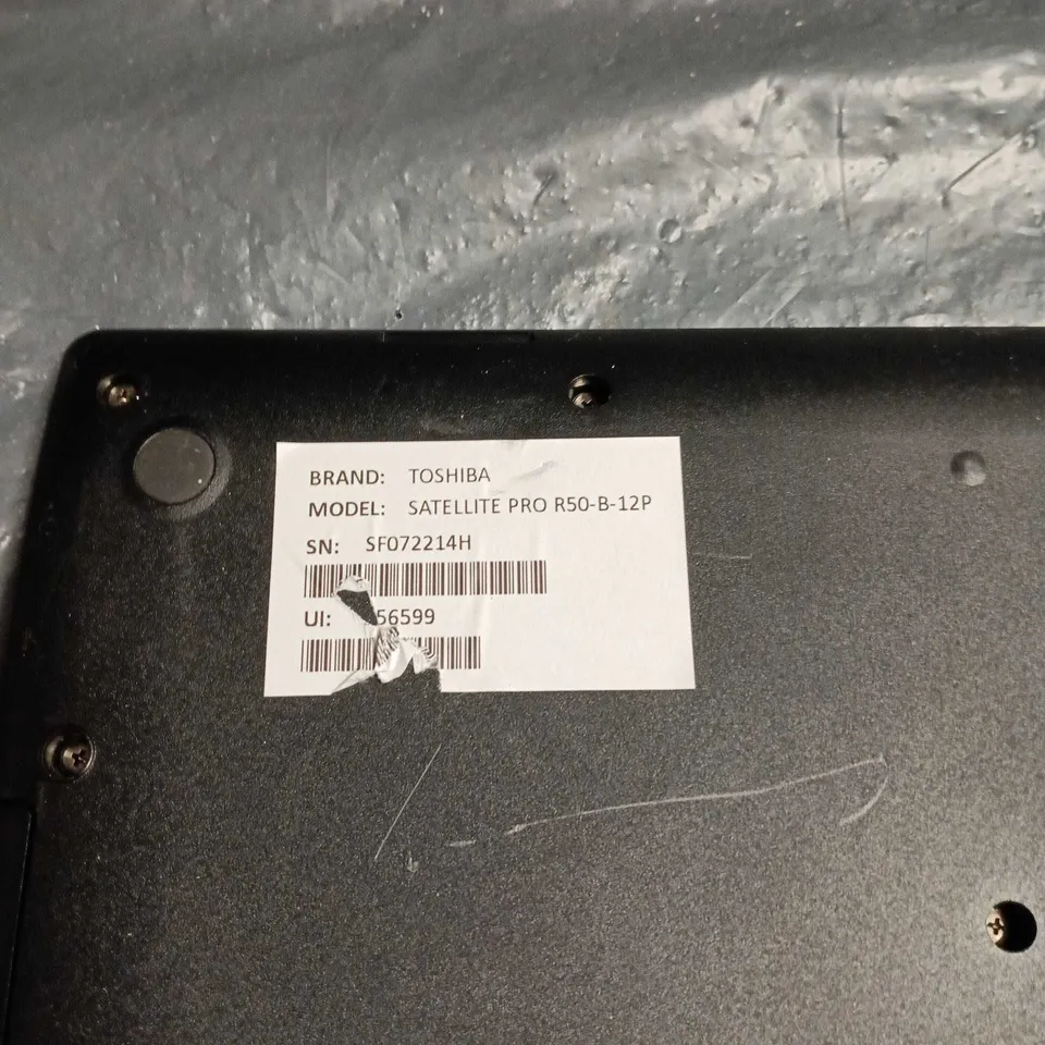 TOSHIBA SATELLITE PRO R50-B-12P LAPTOP