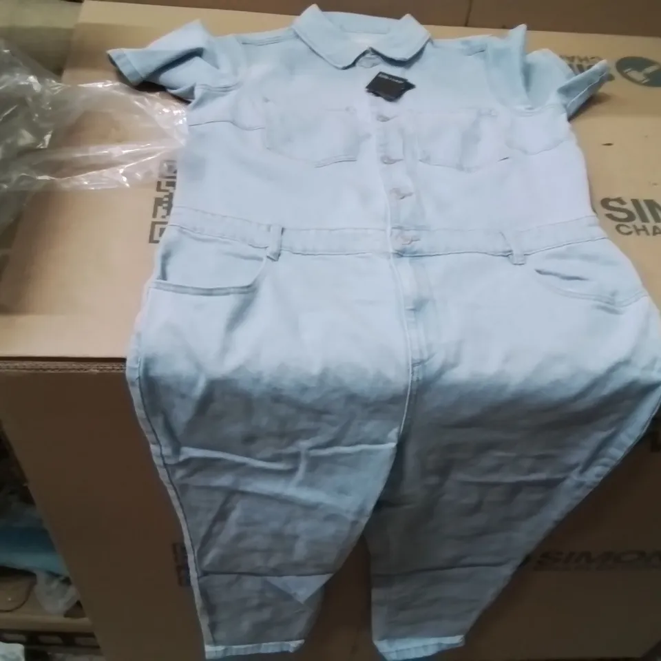 BOXED BRAND NEW APPROXIMATELY 7 JD WILLIAMS BELTED DENIM JUMPSUIT BLUE SIZE 16